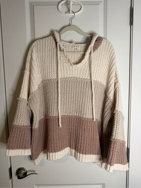 POL Chunky Colorblock Hoodie Sweater in Cream and Taupe